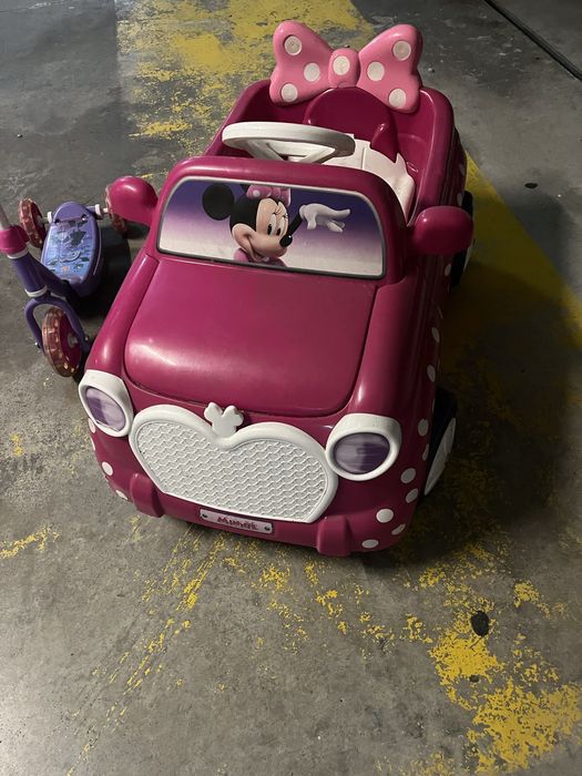 Carro Minnie a Bateria