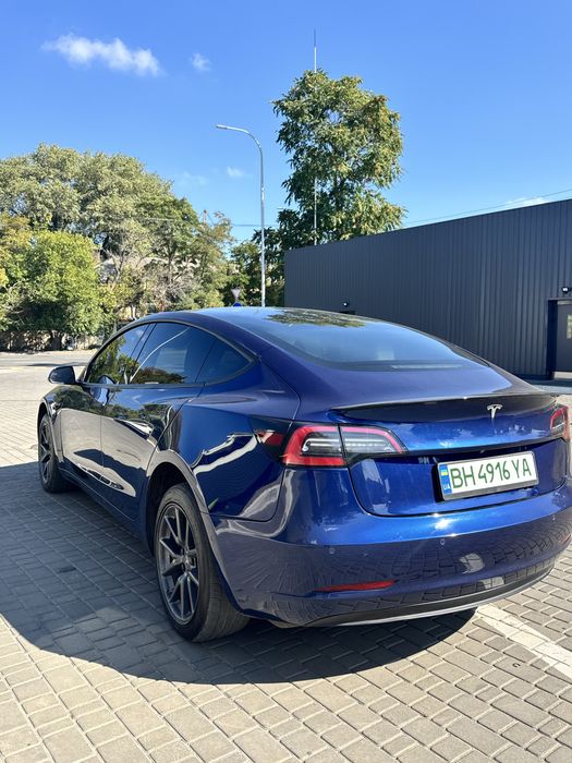 Tesla 3 21год 82.5 kw полный привод 460км