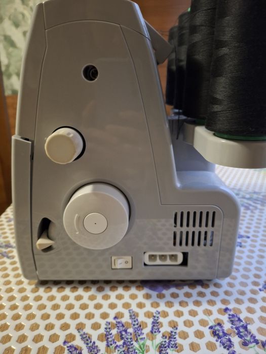 Оверлок машинка модель SLNCER Heavy 14HD854