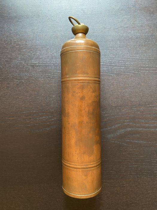 Botija de cobre para água quente