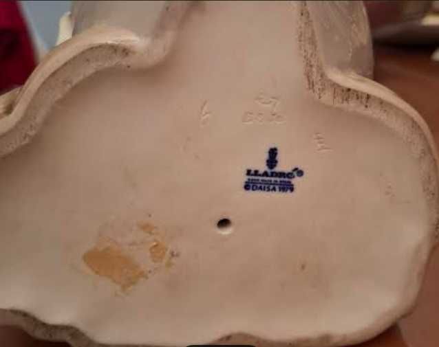Menina Lavadeira, peça em porcelana LLADRÓ