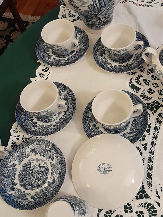 Serviço de chá Merrie Olde England Ironstone (inglês)