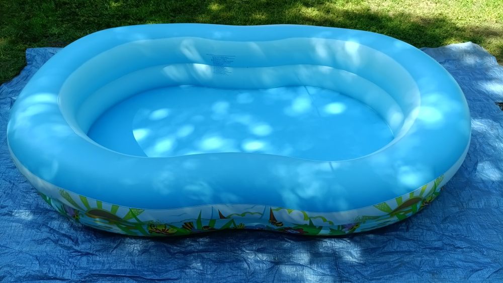 Продам детский бассейн