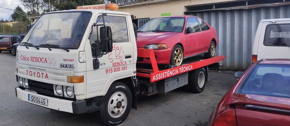 Serviço de reboque e assistência