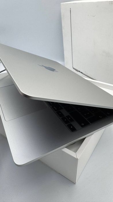 Apple MacBook Air 13“ M4 16/256GB Silver (MW0W3) 2025