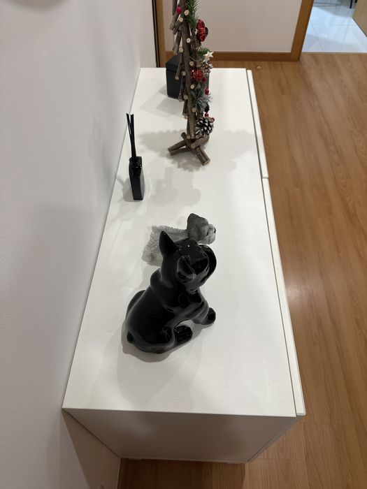 Movel branco c/ prateleiras