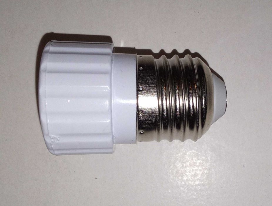 Adapter Konwerter Oprawki Żarówki E27 na GU10