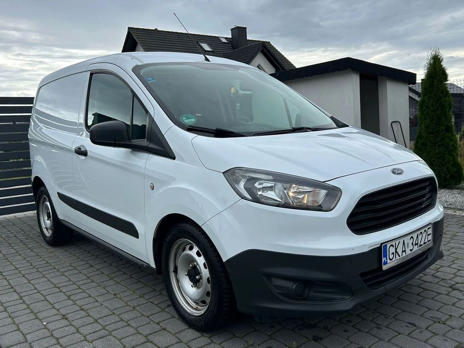 Ford Transit Courier  Transit Courier 2017r benzyna FV VAT-23  Zarejestrowany w Polsce