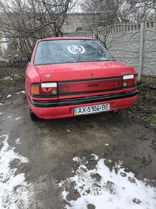Продам мазду 323 в гарному стани