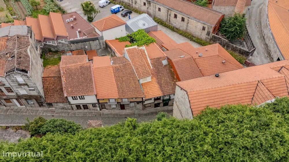 Moradia T4 no Centro Histórico de Guimarães