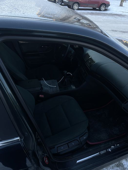 Продам е39 м52B20ty