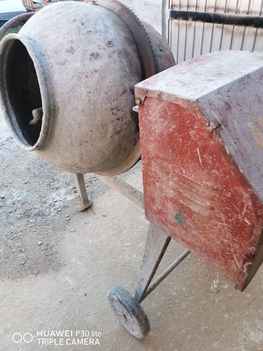 Vendo Betoneira usada