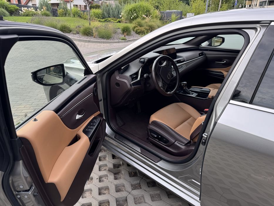 Lexus ES 250 Miyata 2021 | ОФІЦІАЛ | 86 700 км | БЕЗ ДТП | ГАРАНТІЯ ДО 2031