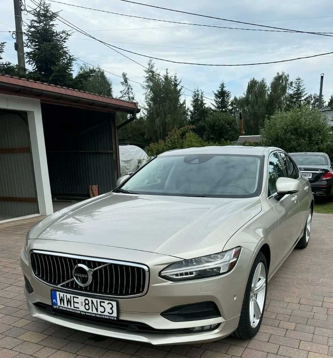 VOLVO S90 T5 Momentum