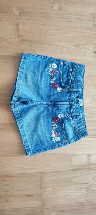Nowe spodenki jeansowe 8/9 lat