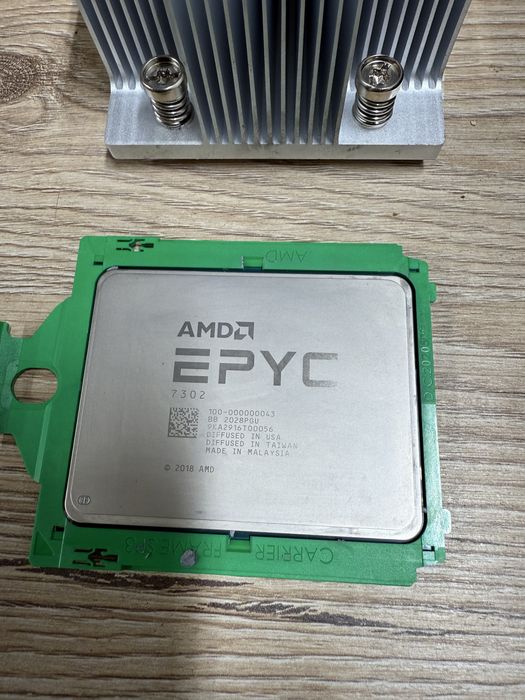 AMD EPYC 7302 + охолодження HPE + 3 вентилятори,HPE Proliant DL385 G10