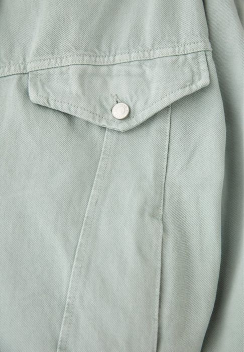 Жіноча джинсовка pull and bear