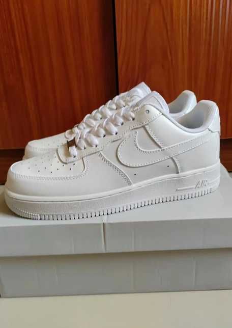 Pasuje bardzo dobrze do ubrań. Rozmiar.43