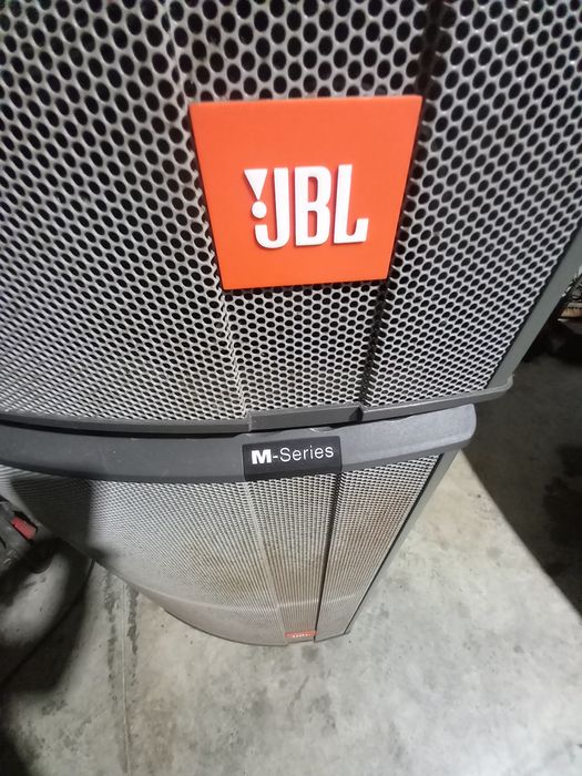 Colunas de som M séries