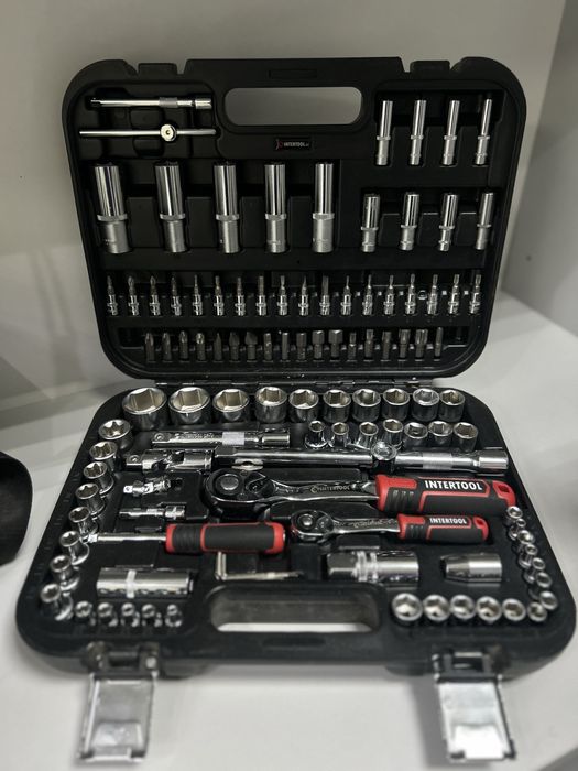 Продам Набор Инсрументов Intertool ET-8110