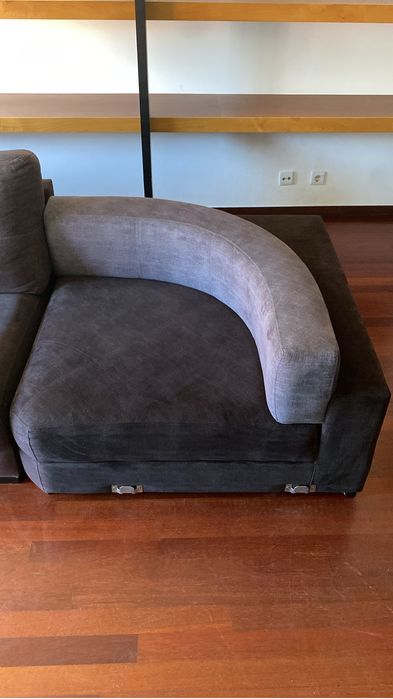 Sofá com chaise longue