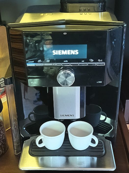 Siemens EQ.9 s300 ekspres ciśnieniowy