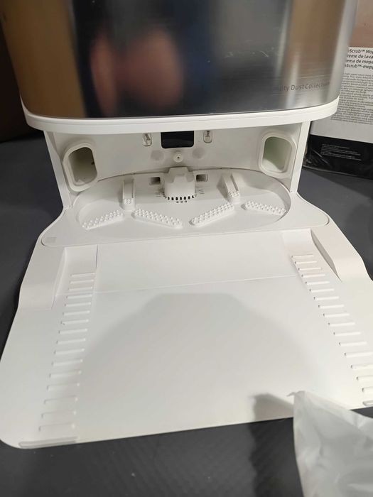 Robot sprzątający Dreame L10s Ultra mopowanie + suszenie