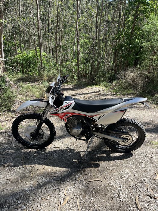 Beta RR 125 Enduro 4T 2014 – Matriculada (Carta A1)