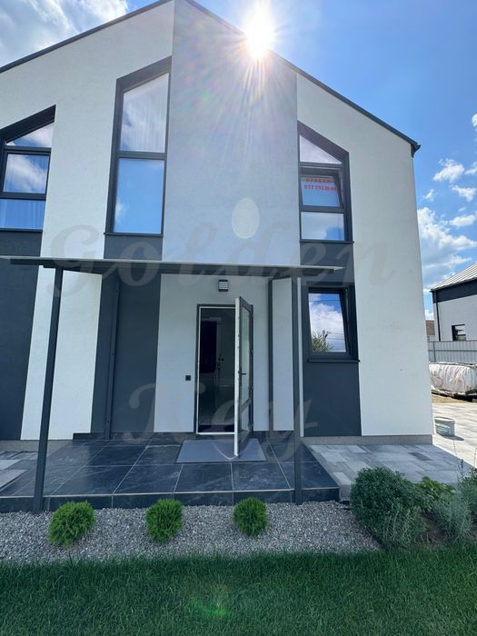 Продам Будинок 186м2,дизайнерськийРЕМОНТ,3 спальні,с.Гора,10кмКиїв