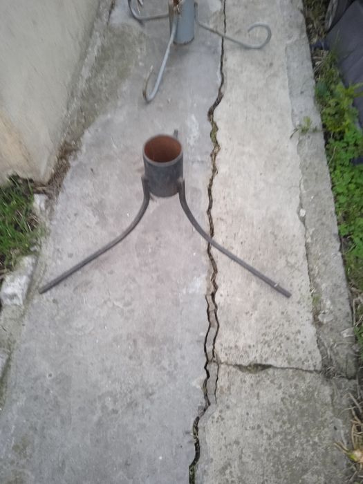 Подставки для ёлок из металла