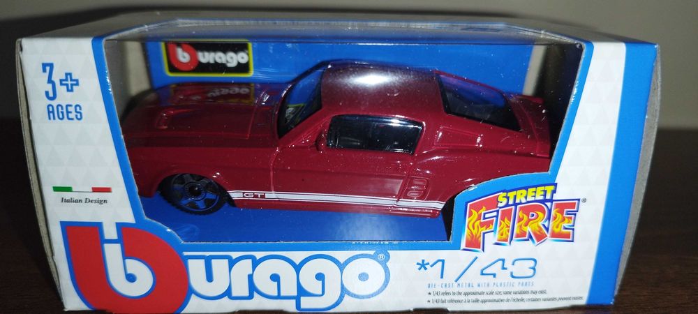 Bburago Street Fire Ford Mustang GT DARK RED, skala 1:43.
