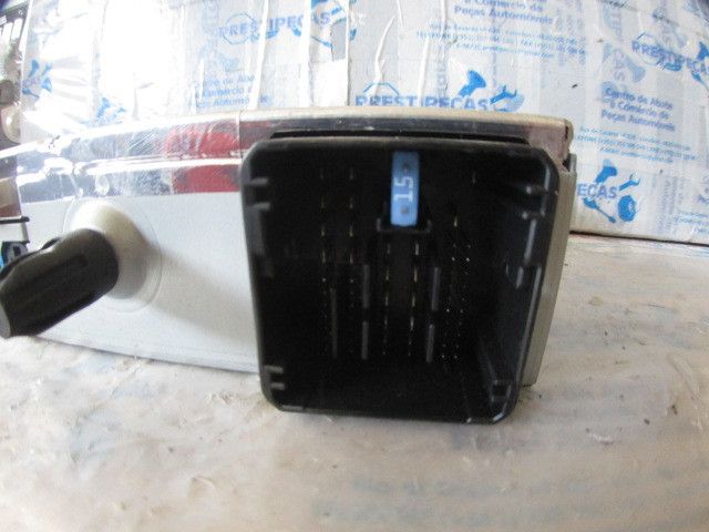 Rádio / auto-rádio PEUGEOT 208