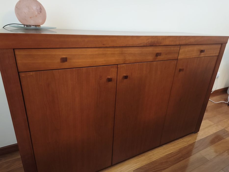 Conjunto de Sala de Jantar Completo em Madeira (Mesa Extensível + 6 C