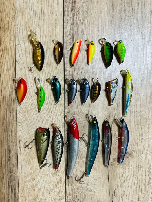 Воблеры много, разные.