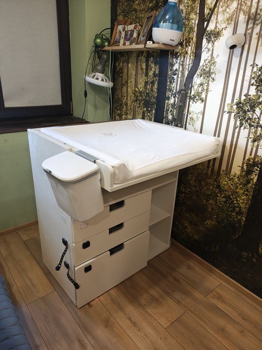 SMÅSTAD stół do przewijania +akcesoria 
Stół do przewijania, biały bia