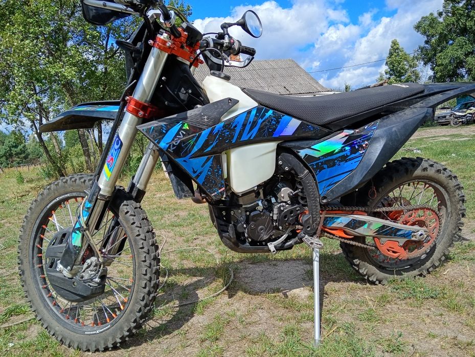 Продаєця кові CRS 250