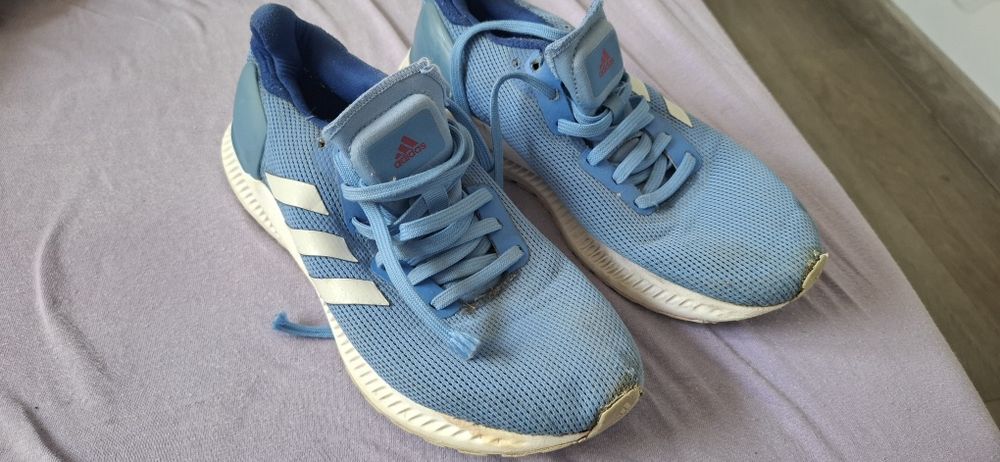 Buty sportowe dla dziecka Adidas itp
