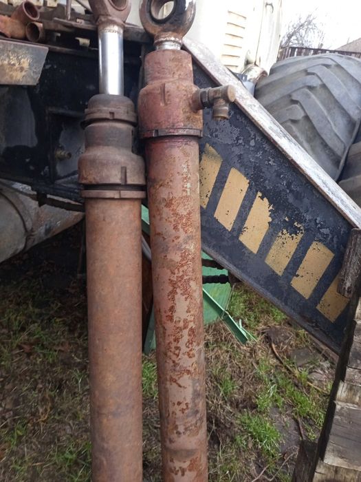 гидроцилиндр підйома стрелы экскаватора Эо Юмз  1520 мм