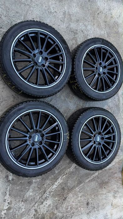 Продам комплект колёс в отличном состояние, размер R18  разболтовка колес 5.114.3