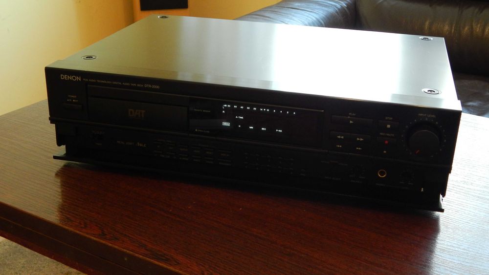 Denon DTR-2000 magnetofon cyfrowy DAT