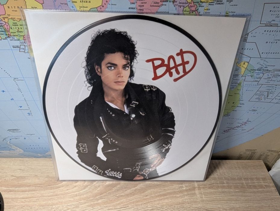 MICHAEL JACKSON CDセット　「BAD」picture label Michael Jackson 'BAD BOX' Tour Set with sealed CD (Japan
