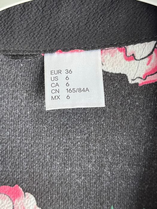 Camisa/ vestido / túnica floral tamanho 36