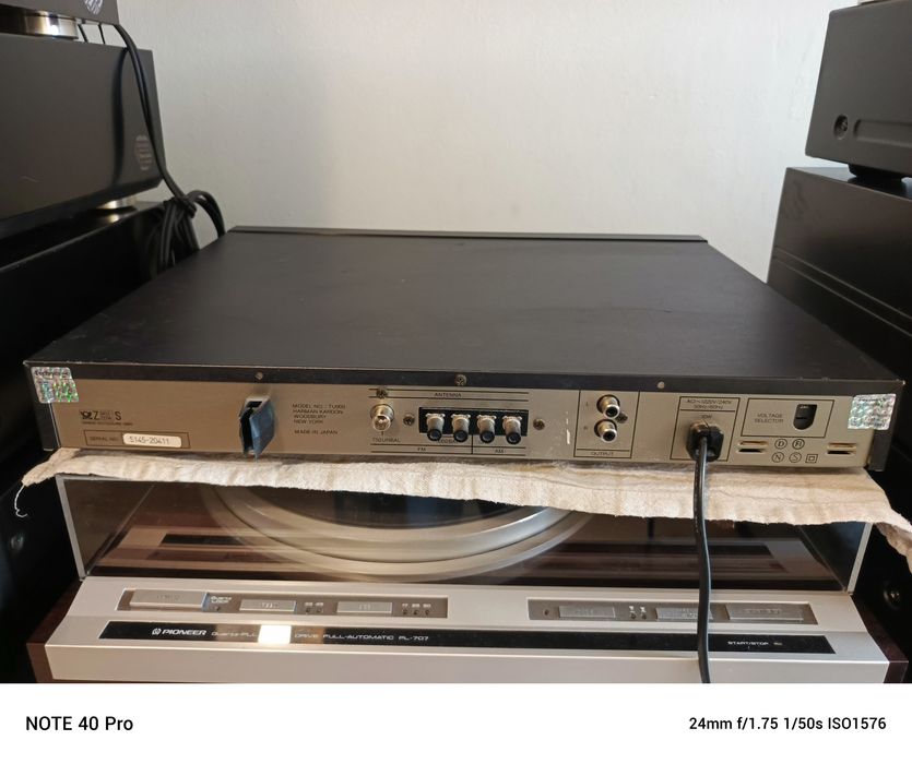 Harman Kardon  tuner-radio.