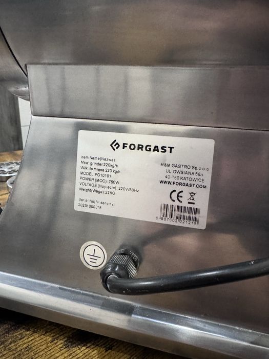 Wilk do mięsa FORGAST FG10101 – 220 kg/h, 0,75 kW, 230 V