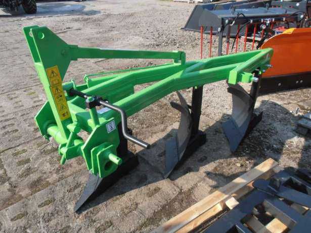 Плуг 3 Корпусний 3х30 до МТЗ тракторний плуги Bomet навесной польський