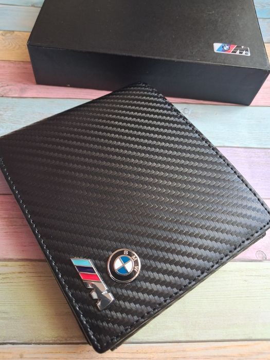 Modny pojemny portfel