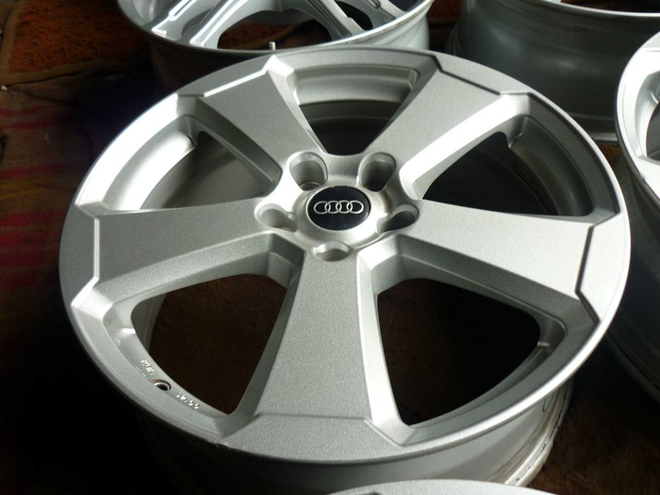 [GL] GOLF A3 OCTAVIA 7.5x18 CLA Leon JETTA  A/B klasse 5x112