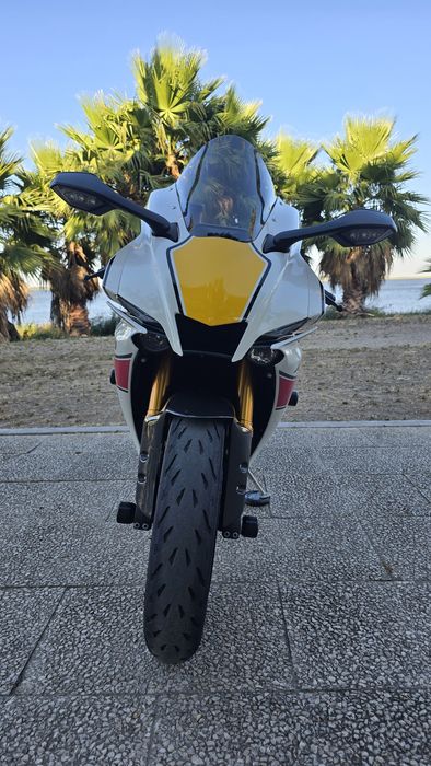 Yamaha YZF-R1 60 Aniversario Akrapovic