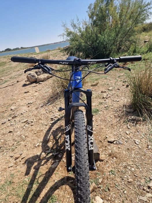 URGENTE!! PREÇO NEGOCIÁVEL!!Berria Bravo 29" M Quadro em carbono