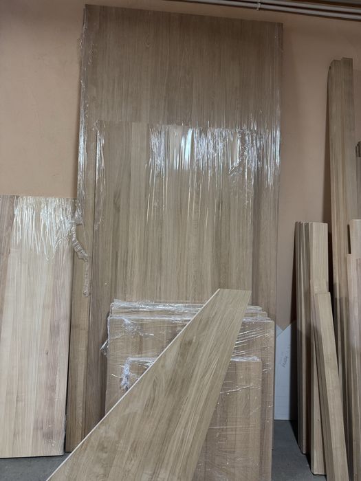 Schody drewniane z litego drewna J